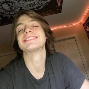 Meet your Posher, Devin